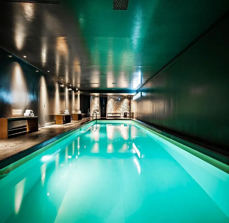 Saint Albany Hotel